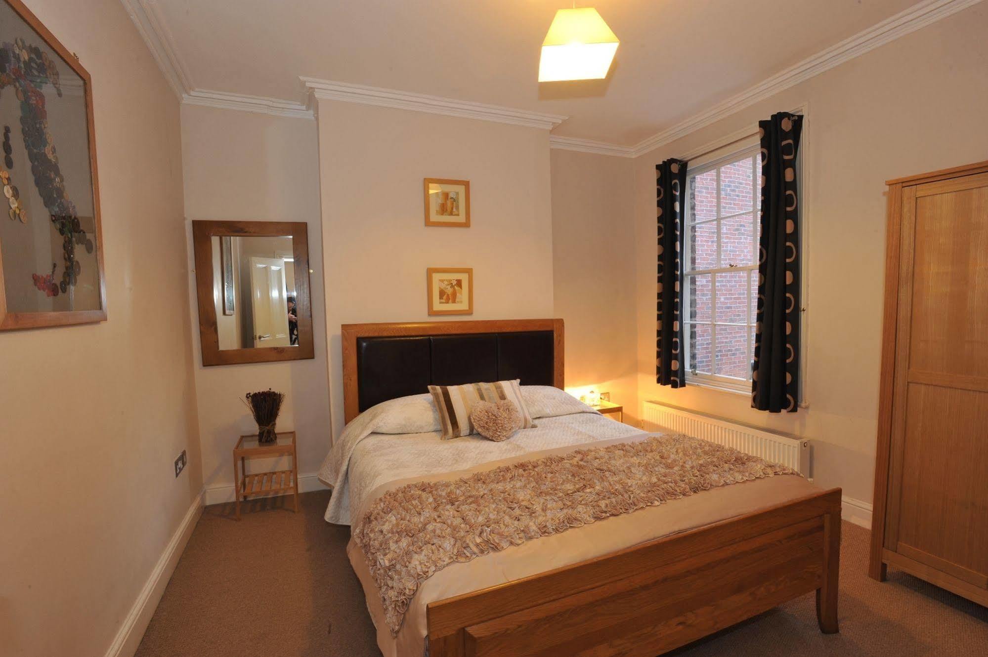 Chester Apartments Экстерьер фото